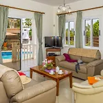 Villa Magnolia By Peyia
