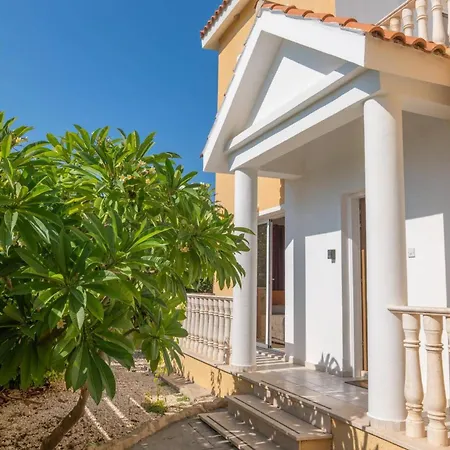 Villa Magnolia By Peyia